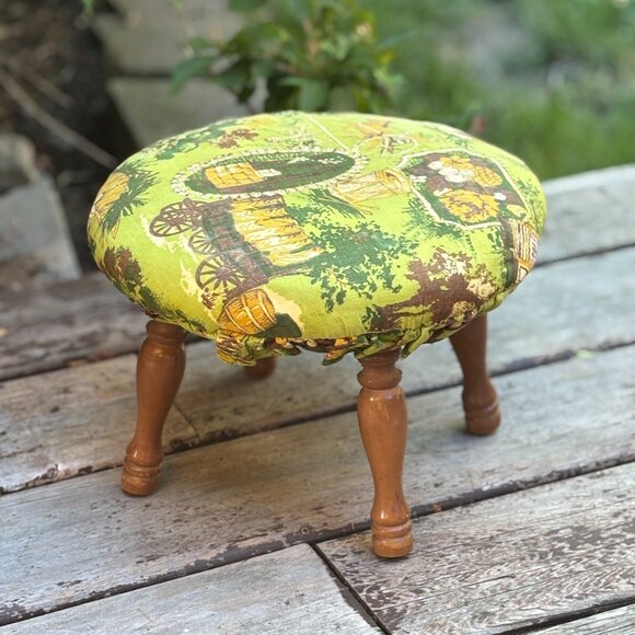 Vintage Round Sewing Stool Upholstered Footstool with Ruffle Edge Kitsch Fabric - Picture 1 of 12